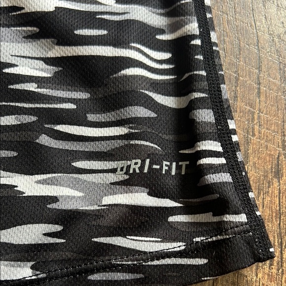 Nike Women's Black and Gray Dri-FIT Top - Picture 7 of 7